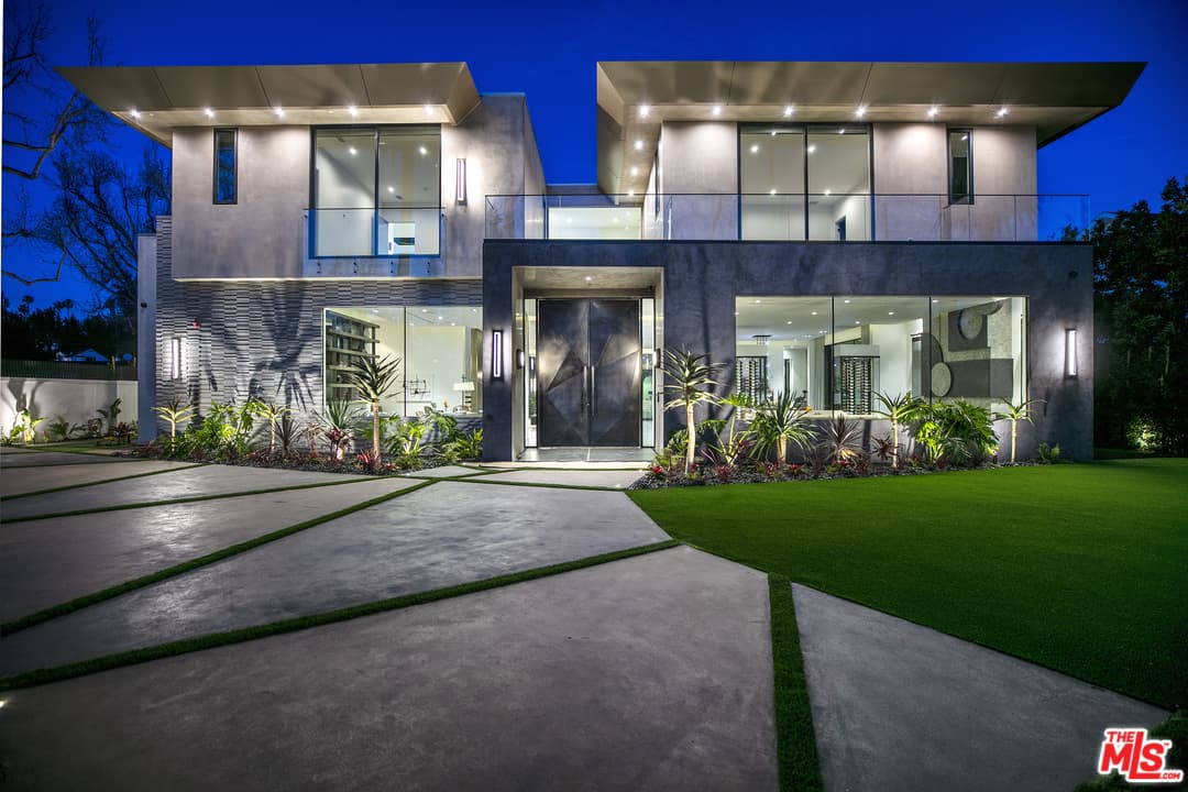 Beverly Hills Flats Contemporary
